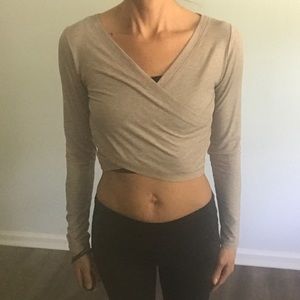 Athleta cropped long sleeve top, oatmeal color, sz XXS